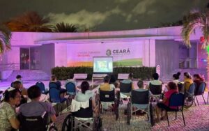 CCC retoma projeto “Sessão Pipoca” e pacientes vivenciam experiência de cinema