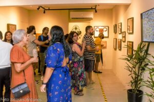 Folhas da Alma: Composta por materiais orgânicos, exposição em Fortaleza propõe uma ampliação de olhares sobre a natureza