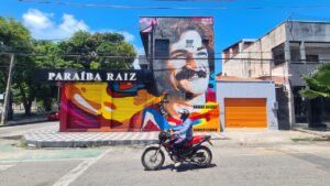Paraíba Raiz investe em arte urbana e homenageia o músico Belchior no bairro Benfica, em Fortaleza