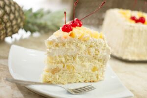 Bolos Alpino®️ e Abacaxi ganham preço promocional em abril na Sodiê Doces