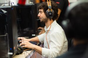 Lojas ibyte promove campeonato gamer no mês de abril; confira a programação