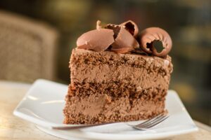 Bolos Chifon e Moça Pudim ganham desconto na Sodiê Doces em mês de férias