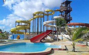 Turismo: Ytacaranha Park e Prainha, combinação perfeita de lazer e beleza natural no Ceará