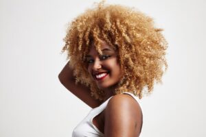 A beleza e o empoderamento do cabelo afro ganham protagonismo na 31ª Feira Regional da Beleza
