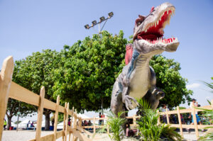 Shopping Iguatemi Bosque recebe exposição “Mundo Jurássico”, com réplicas de dinossauros em tamanho real