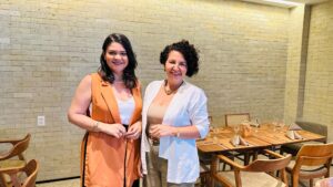 A Diretora da M.A Consultoria & Treinamento Mônica Albuquerque promove mais uma edição do evento”Café com Estilo