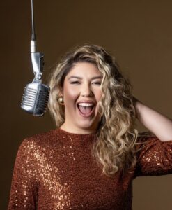 A cantora Flavy Naama ao lado de Waldonys, fará uma homenagem a Luiz Gonzaga, no Anfiteatro da Beira Mar, na próxima sexta-feira (18)