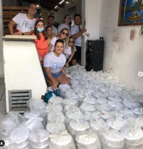 Projeto Abraço Amigo: Solidariedade em Ação com Doações de Cestas Básicas