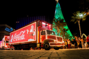 Caravanas de Natal da Coca-Cola visitam Fortaleza, Maracanaú e Maranguape nos dias 8, 9, 10 e 11 de novembro; saiba mais detalhes