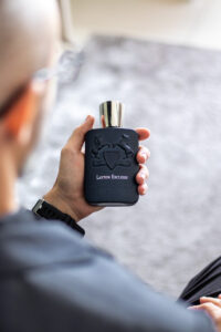 Marketing Olfativo: Como a Escolha da Fragrância Certa Pode Impulsionar Profissionais e Negócios