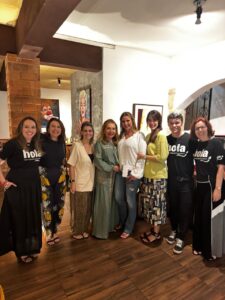 Intercâmbios 40+ oferecem viagens culturais exclusivas e aprendizado na Europa