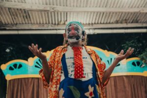 Universidade das Artes recebe duas oficinas de formação de Palhaçaria