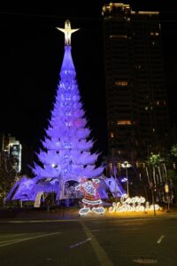 Ceará Natal de Luz na Praça Portugal tem apresentação de Nando Cordel
