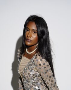 Estilo Festivo: Tendências para Arrasar nos Looks de Natal e Ano Novo