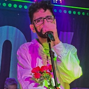 Tributo a Legião Urbana no Pub 5 Elementos: Uma viagem nostálgica com Miro Penna