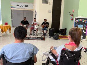 Casa de Cuidados do Ceará promove evento de Carnaval para cuidadores e pacientes