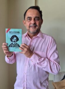 Lançamento de livro sobre Belchior,  discotecagem e MPB  no Cantinho do Frango