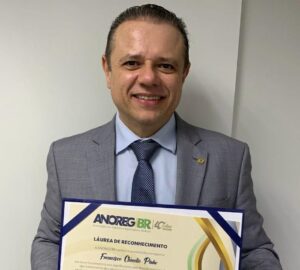 Gestão de Cláudio Pinho na Anoreg-CE é reconhecida por entidade nacional
