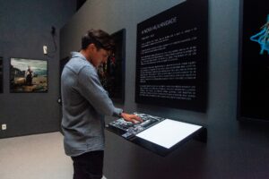 Exposição acessível: “O amanhã não existe”, do fotógrafo francês Denis Rouvre, está em cartaz na Caixa Cultural Fortaleza