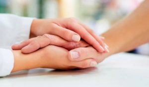 Braço social oferece atendimento terapêutico gratuito na Praça do Ferreira