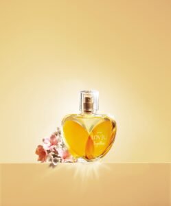 Avon traz inovação à perfumaria com ingredientes inéditos em nova fragrância