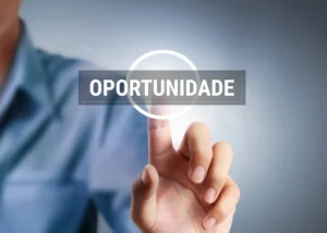Número de desempregados na faixa de 14 a 24 anos cai pela metade entre o 4º trimestre de 2019 e mesmo período de 2024