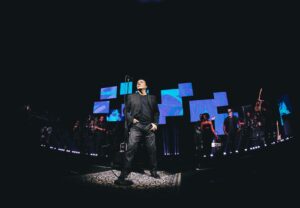 Na véspera do Dia das Mães, Fábio Jr. retorna ao Iguatemi Hall com turnê de 70 anos