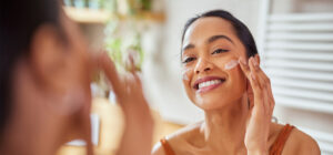 A importância da prática skincare no dia a dia de quem se cuida