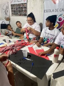 Inscrições abertas para o curso  de Costura da Escola de Carnaval  do Ceará