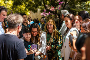 Primeira-dama Janja da Silva visita Tapera das Artes ao lado do governador do Ceará e comitiva