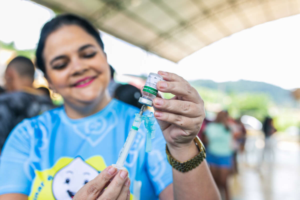 Unidade do Vapt Vupt do RioMar Fortaleza inicia vacinação contra a gripe para todos os públicos