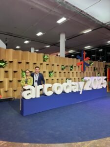 Colégio Darwin participa de evento nacional sobre educação