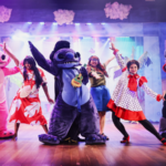“LILO & STITCH – Uma aventura de outro mundo” retorna ao Teatro Celina Queiroz neste fim de semana