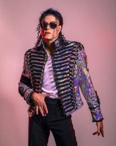 Rodrigo Teaser apresenta talk show em homenagem a Michael Jackson nos shoppings RioMar em Fortaleza