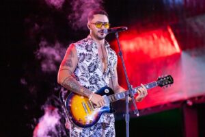 Palco Arena celebra os clássicos da folia com shows de Tuca Fernandes, Cheiro de Amor, Ricardo Chaves e Bandana no Fortal 2025