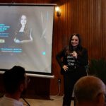 A comunicadora apresenta o Ecossistema Cleane Fontenele em encontro com a imprensa