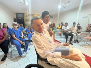 Paciente da Casa de Cuidados do Ceará realiza sonho do casamento durante internação