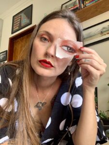 Escola de Artes Visuais da Vila das Artes abre 20 vagas para oficina gratuita de colagem analógica