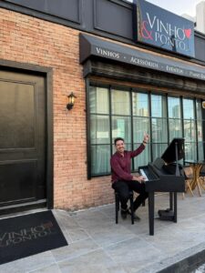 Primeira edição do projeto “Piano na Calçada ao Pôr do Sol”, com Felipe Adjafre, será lançado no dia 19 de outubro