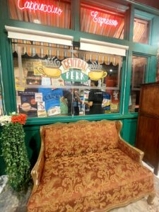 Fortaleza recebe The FRIENDS™ Experience: exposição internacional é lançada oficialmente para a imprensa no RioMar Fortaleza