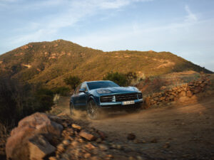 Porsche Center Fortaleza realiza experiência de performance com test-drives on-road e off-road