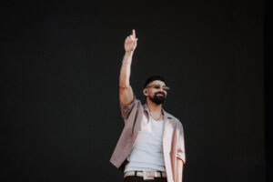 De Sol ao Samba reúne Dilsinho, Karenzinha e grandes nomes neste sábado no Iate Club de Fortaleza