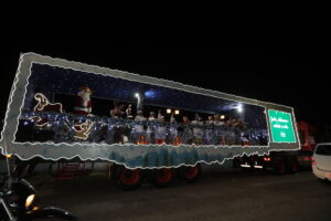 Caminhão do Natal de Luz da Unimed Fortaleza ilumina a cidade com programação especial