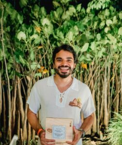 Bosco Nunes recebe homenagem especial da CDL Jovem em noite de celebração