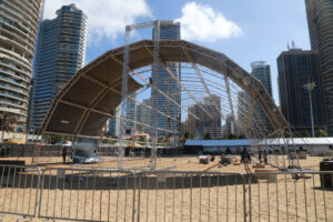 Prefeitura de Fortaleza inicia montagem das estruturas descentralizadas para o Réveillon 2026