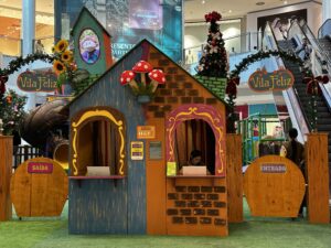 Parque Vila Feliz dos Tac Tacs chega ao RioMar Fortaleza com experiência lúdica e interativa para crianças