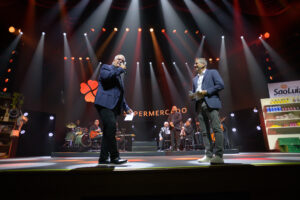 Grupo São Luiz lança campanha do centenário com espetáculo musical que emociona e conecta gerações