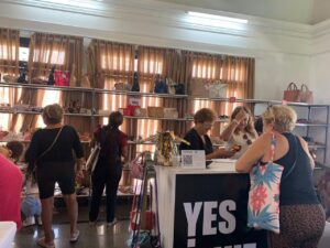 Bazar da Fundação do Rim chega ao Ideal Clube com grandes marcas e preços especiais