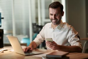 Confiança em tempos digitais: o que o investidor precisa aprender para tomar melhores decisões