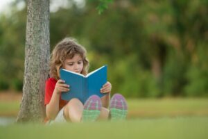 Dia Nacional do Livro Infantil: O impacto da leitura no desenvolvimento cognitivo e emocional